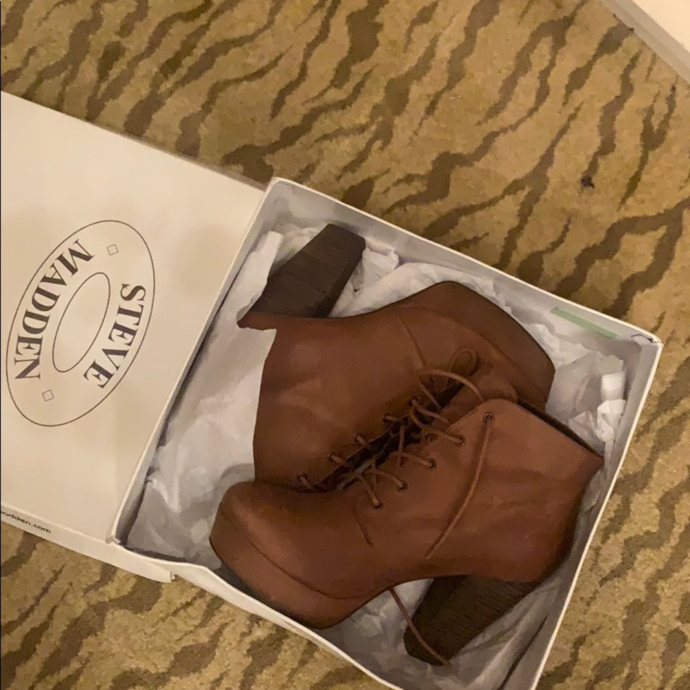 Steve Madden Cognac Booties